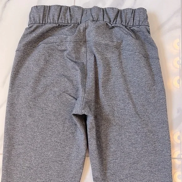 Lululemon On The Fly Pant *28" Heathered Black Lounge Jogger Pants Women’s 4 - Picture 8 of 14